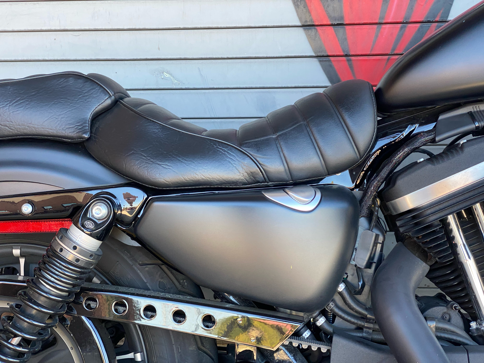 2019 Harley-Davidson Iron 883™ in Carrollton, Texas - Photo 8