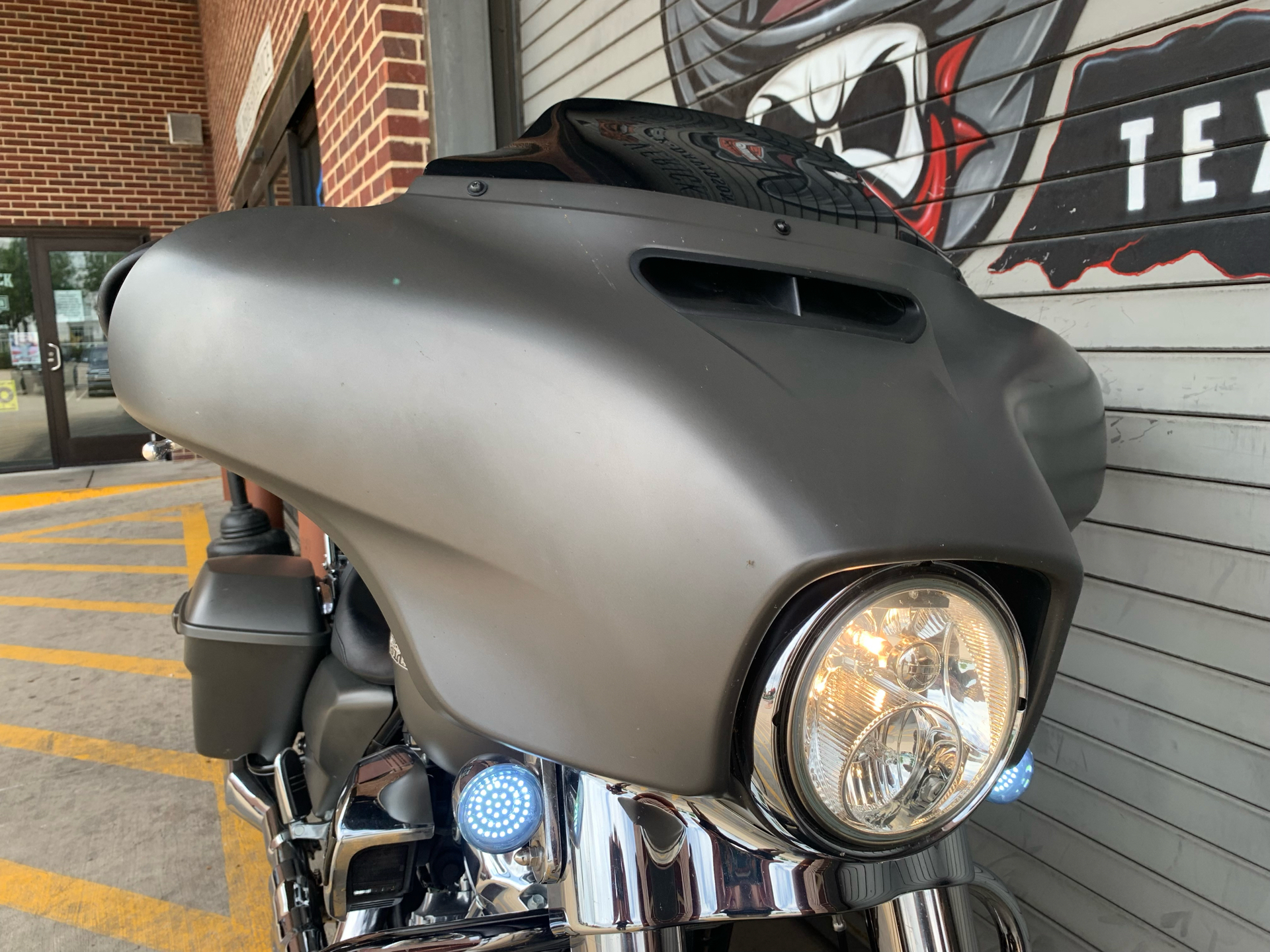 2018 Harley-Davidson Street Glide® in Carrollton, Texas - Photo 2