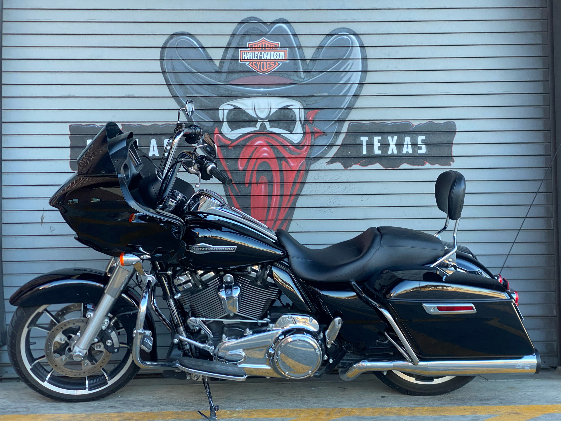 2021 Harley-Davidson Road Glide® in Carrollton, Texas - Photo 11