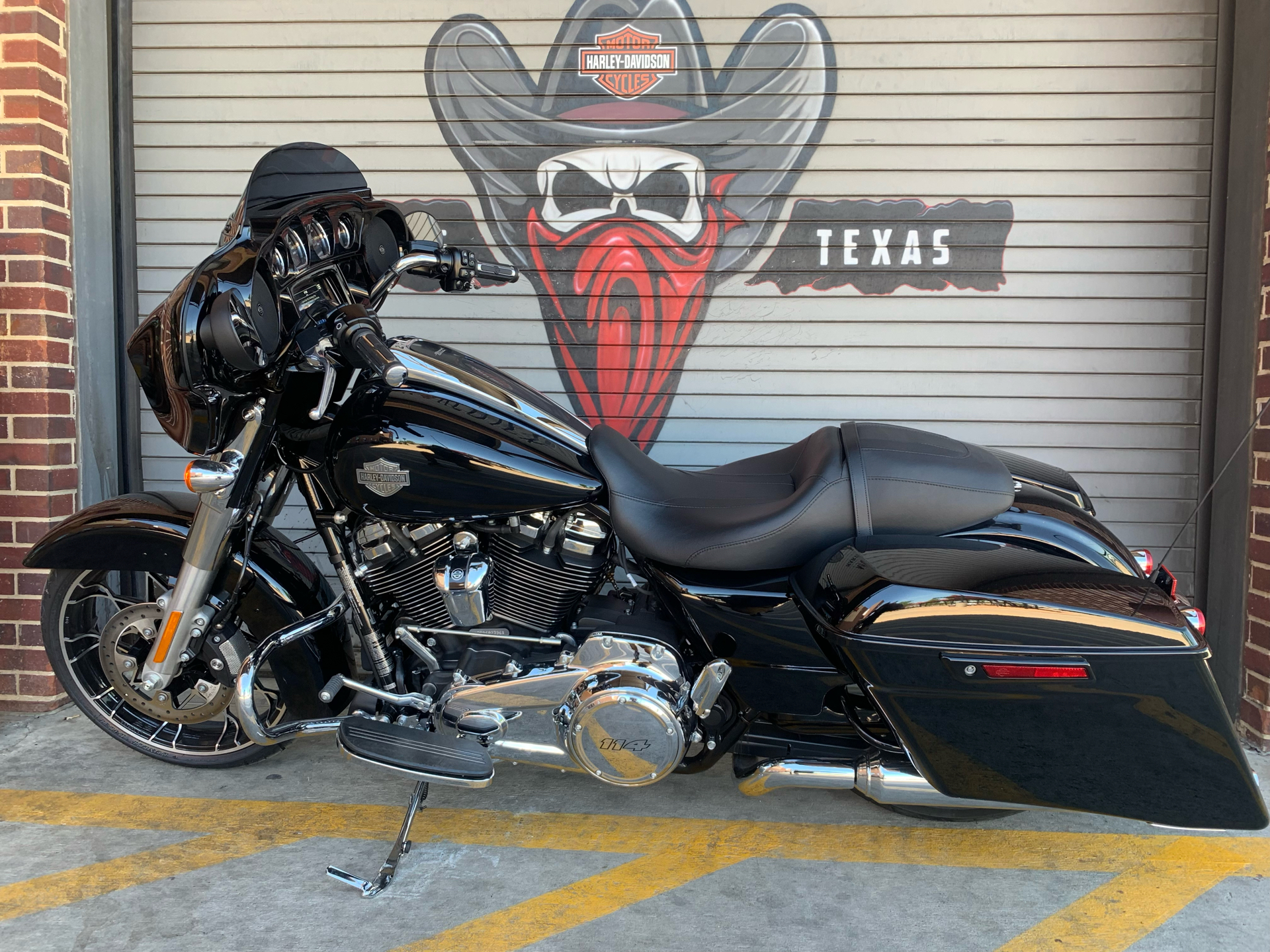2023 Harley-Davidson Street Glide® Special in Carrollton, Texas - Photo 10
