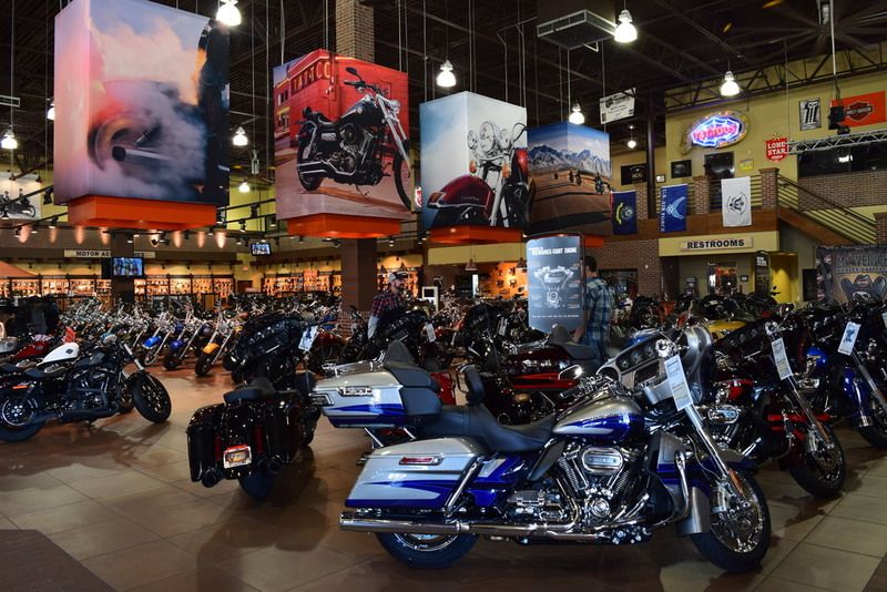 2018 Harley-Davidson Breakout® 107 in Carrollton, Texas - Photo 11