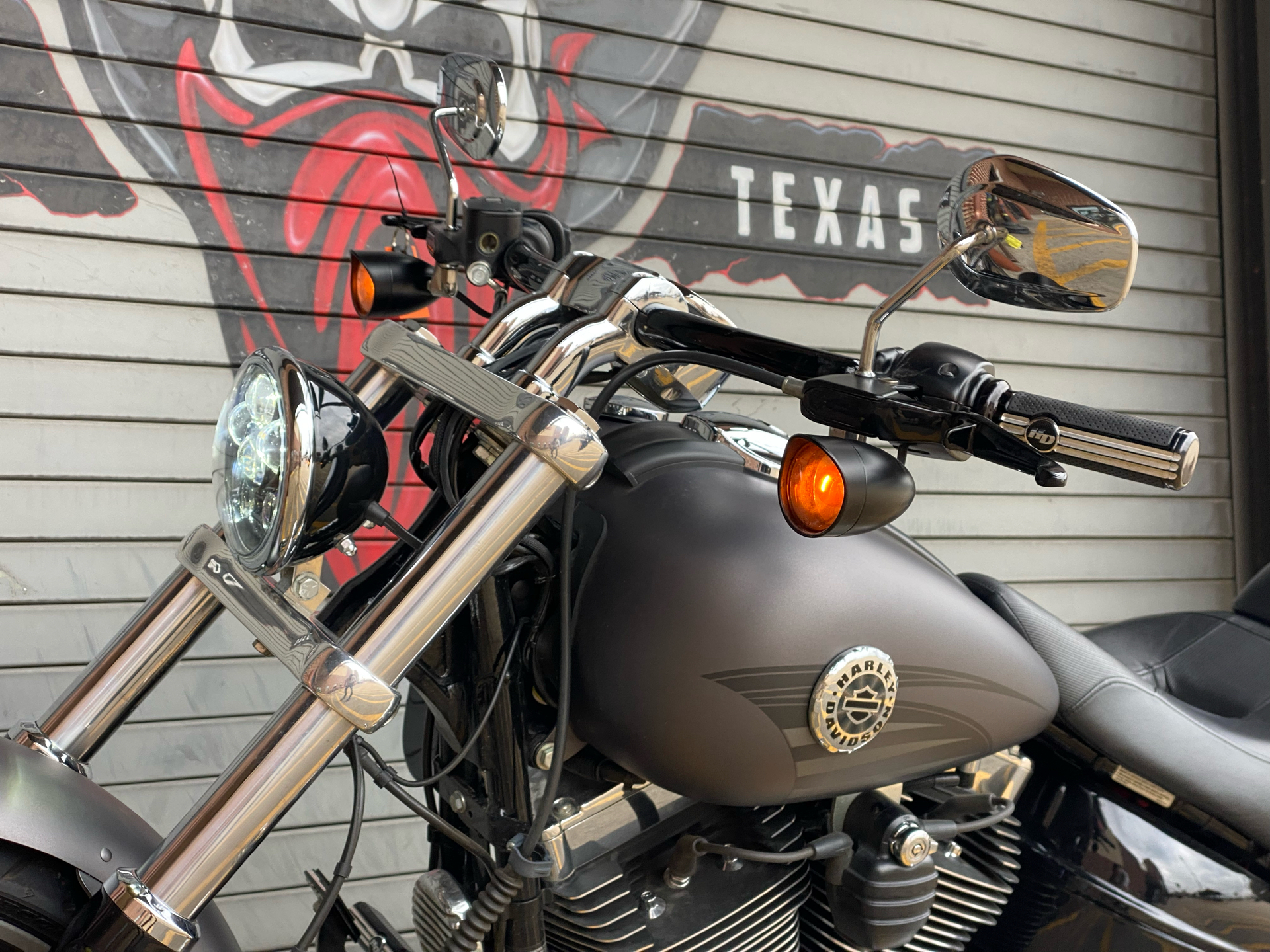 2016 Harley-Davidson Breakout® in Carrollton, Texas - Photo 13