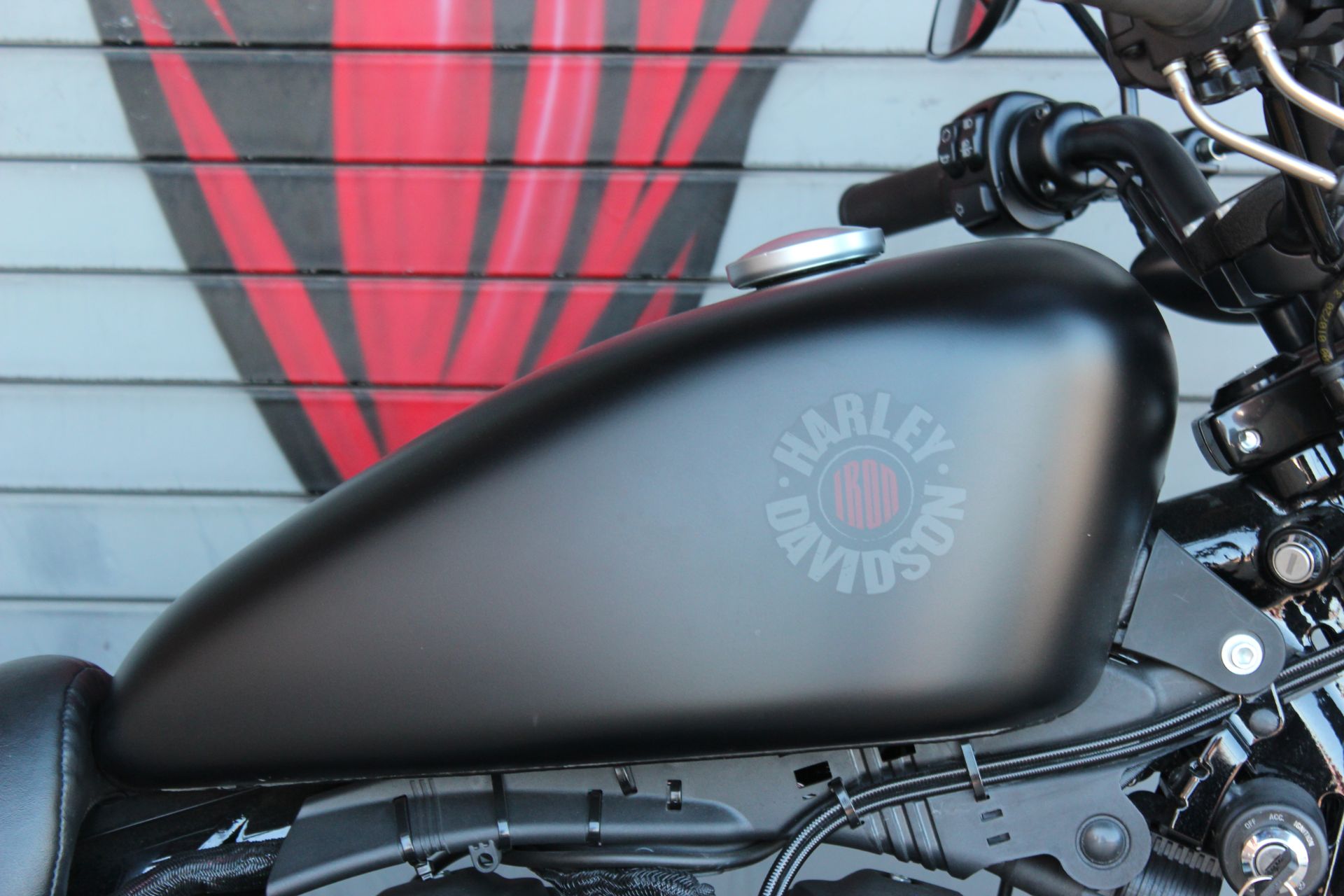 2020 Harley-Davidson Iron 883™ in Carrollton, Texas - Photo 6
