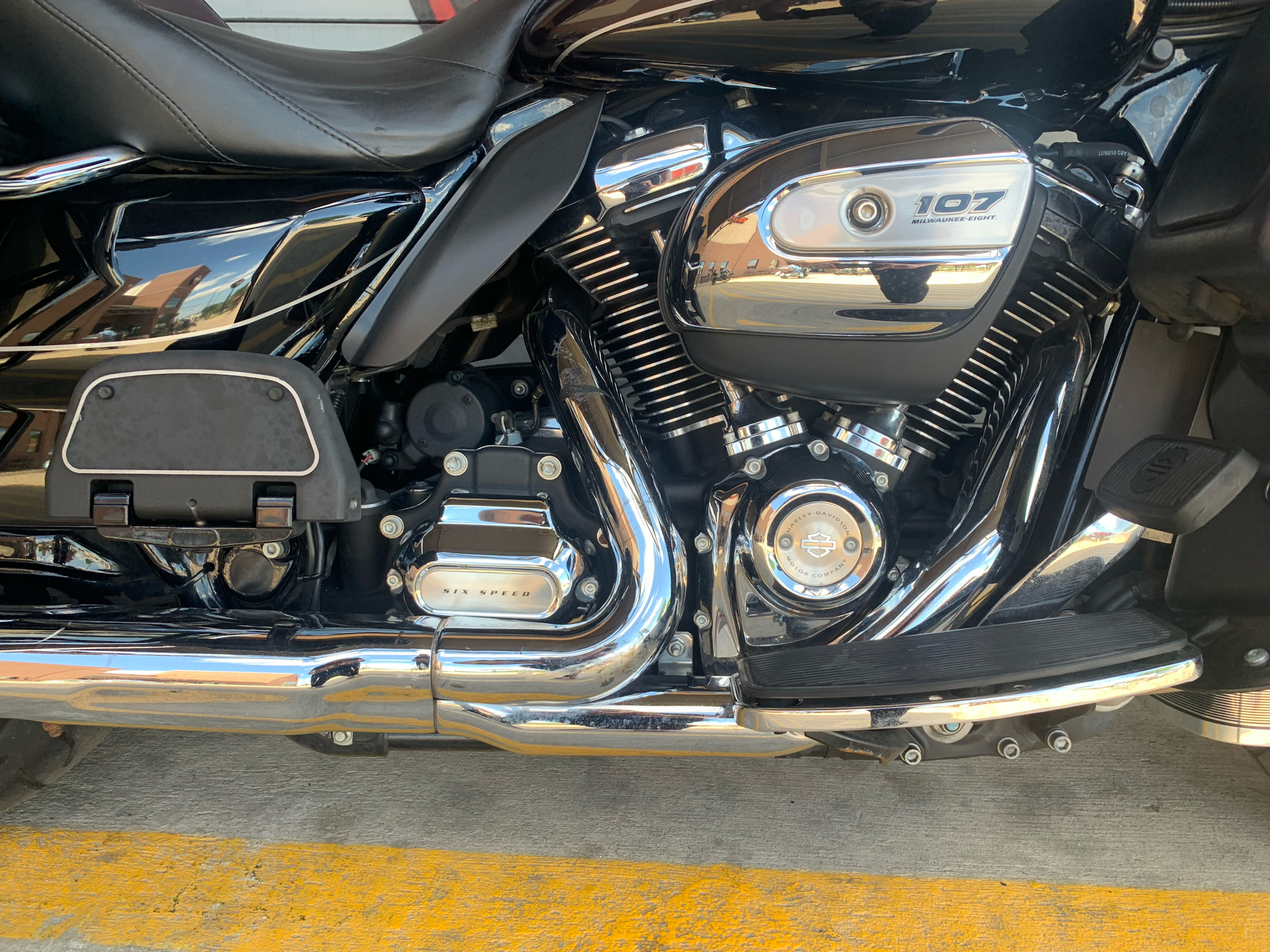 2017 Harley-Davidson Ultra Limited in Carrollton, Texas - Photo 6