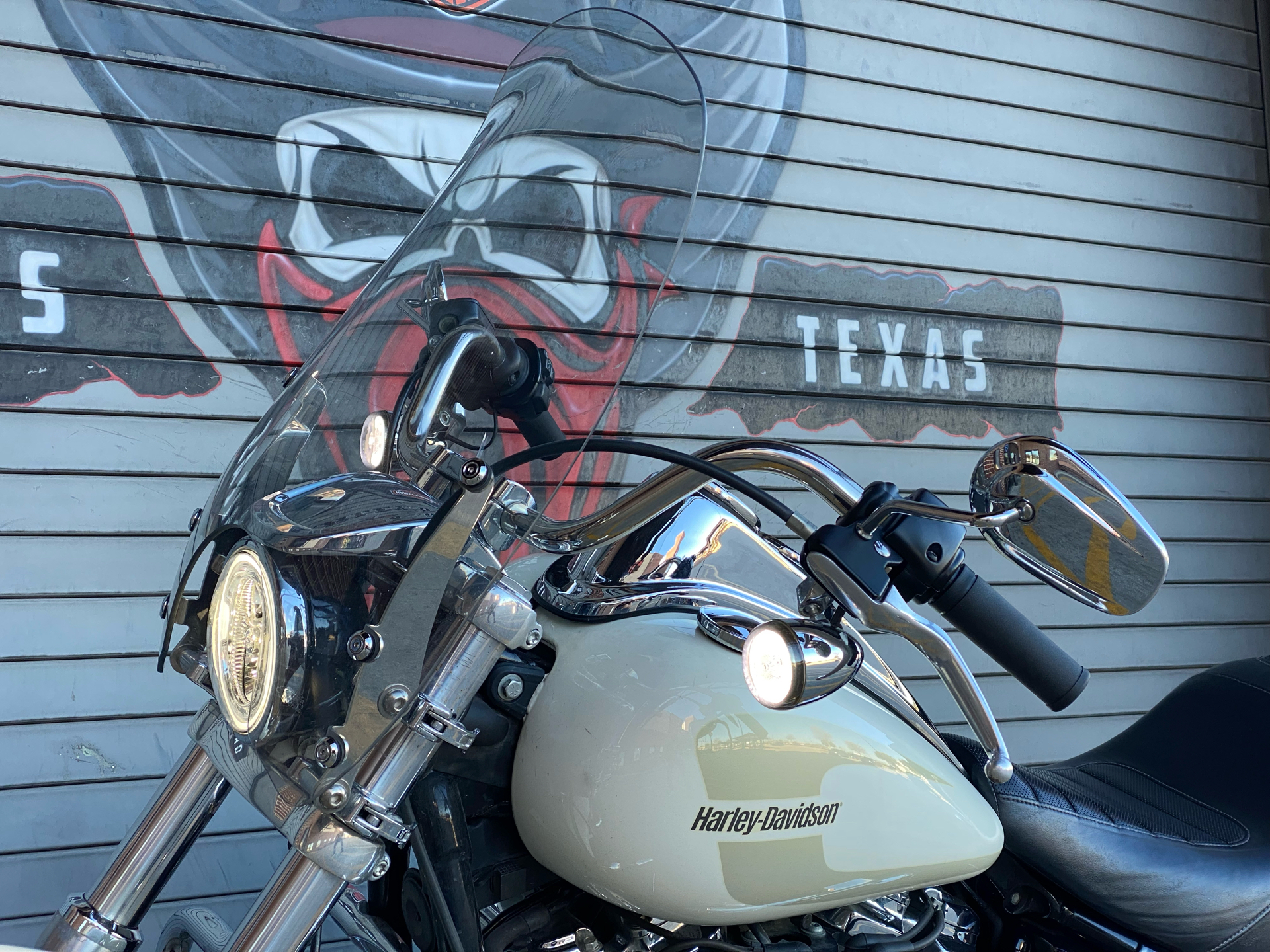 2018 Harley-Davidson Low Rider® 107 in Carrollton, Texas - Photo 15