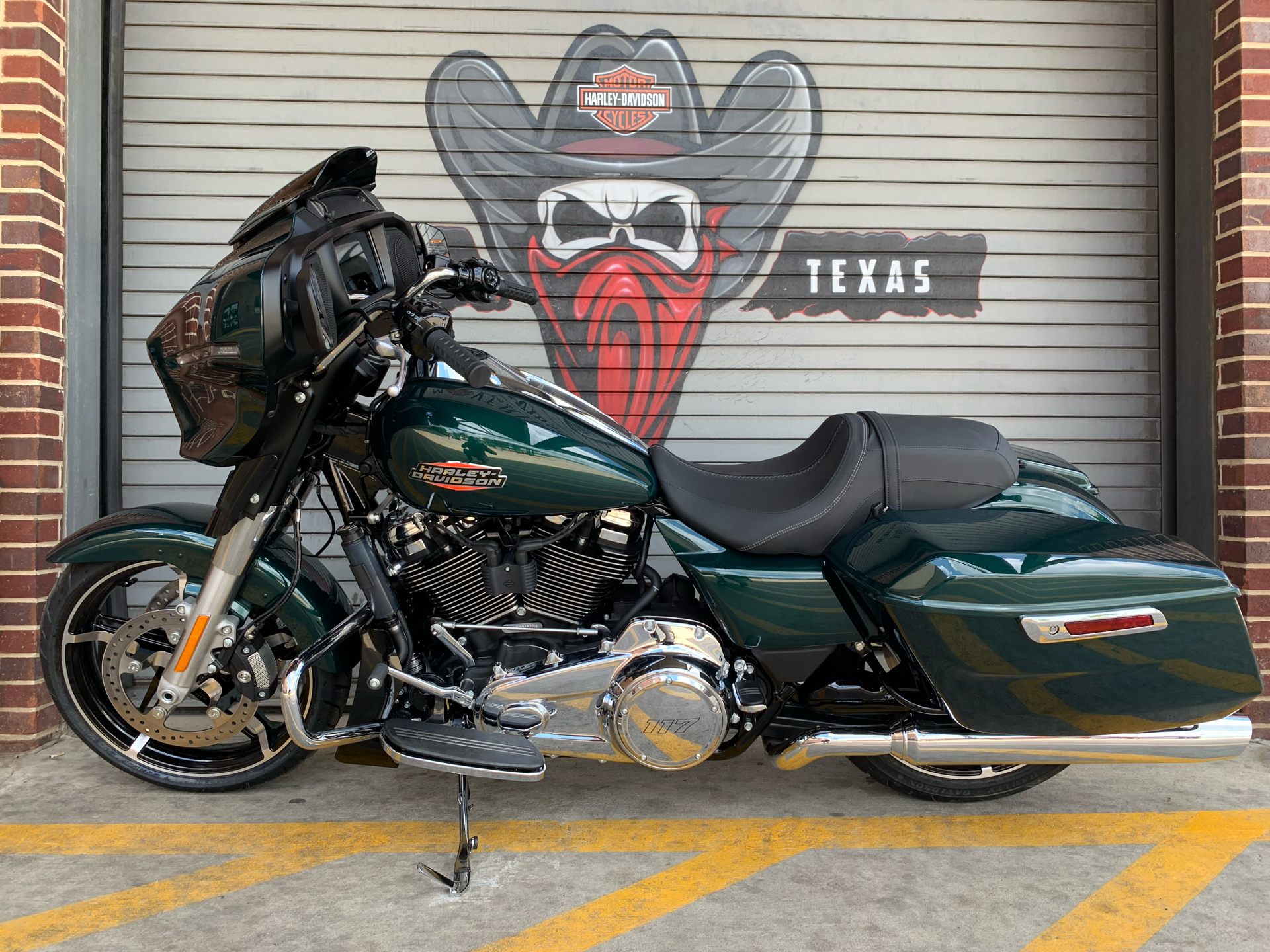 2024 Harley-Davidson Street Glide® in Carrollton, Texas - Photo 10