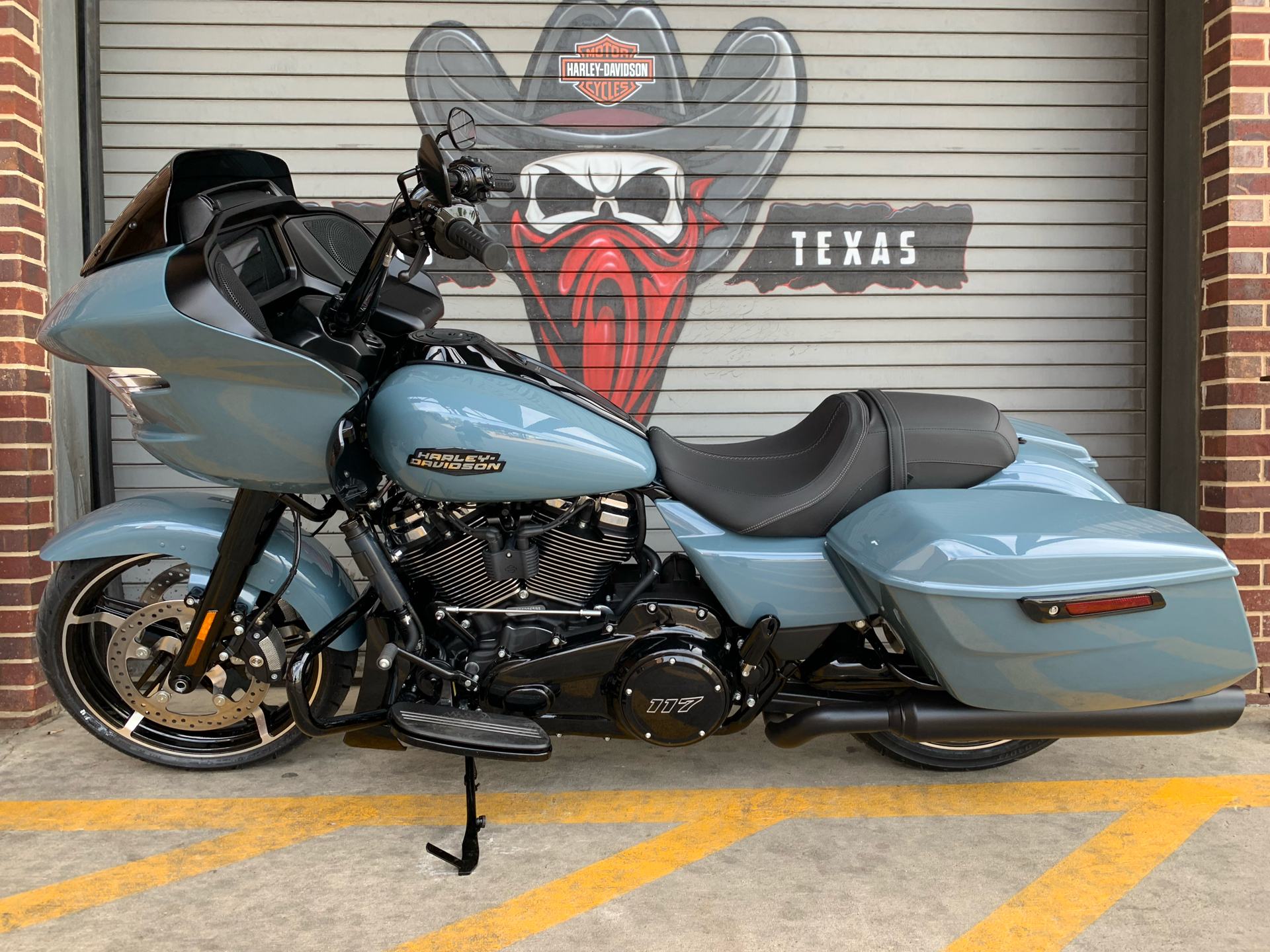 2024 Harley-Davidson Road Glide® in Carrollton, Texas - Photo 10