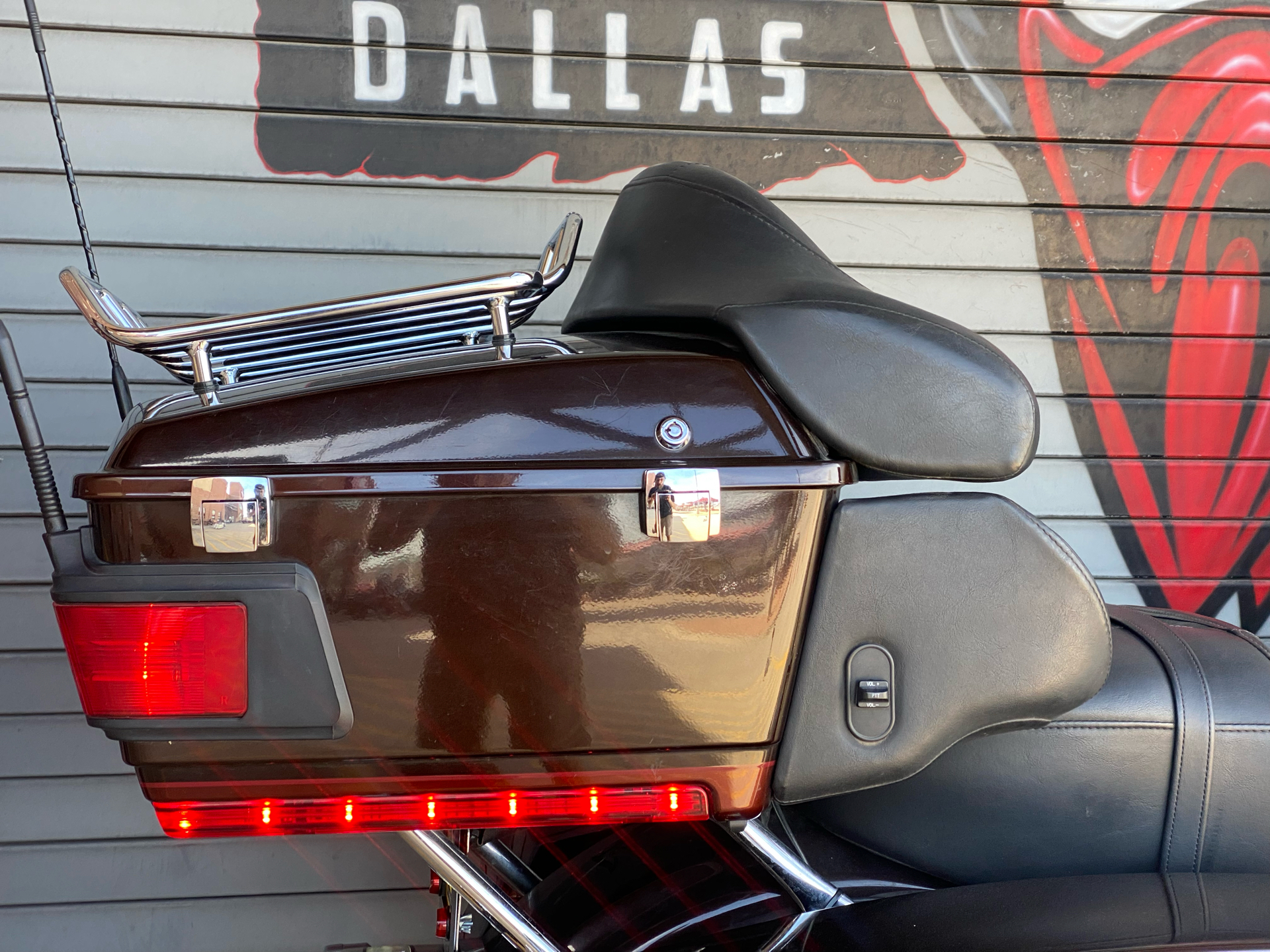 2011 Harley-Davidson Electra Glide® Ultra Limited in Carrollton, Texas - Photo 9