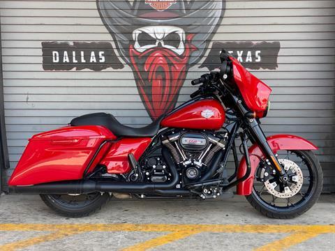 2022 Harley-Davidson Street Glide® Special in Carrollton, Texas - Photo 3