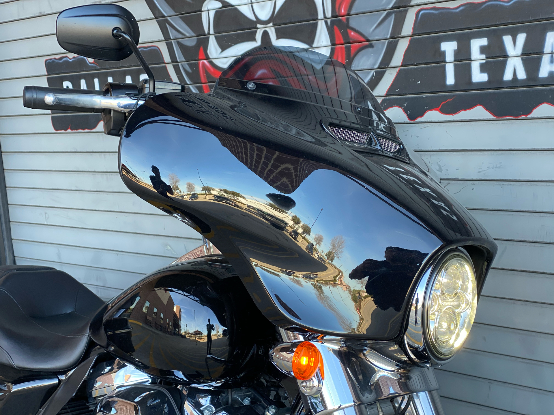 2019 Harley-Davidson Police Electra Glide® in Carrollton, Texas - Photo 2