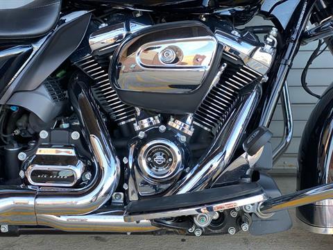 2019 Harley-Davidson Police Electra Glide® in Carrollton, Texas - Photo 7