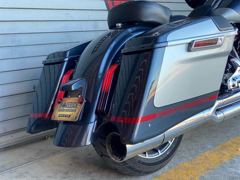 2019 Harley-Davidson CVO™ Street Glide® in Carrollton, Texas - Photo 9