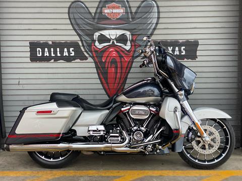 2019 Harley-Davidson CVO™ Street Glide® in Carrollton, Texas - Photo 3