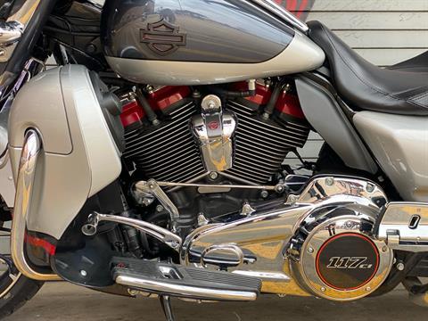 2019 Harley-Davidson CVO™ Street Glide® in Carrollton, Texas - Photo 15
