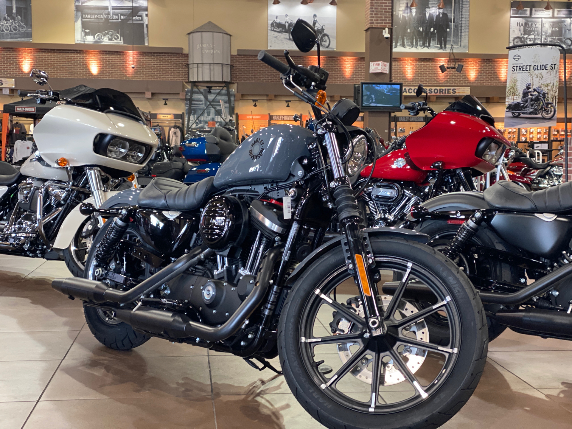 2022 Harley-Davidson Iron 883™ in Carrollton, Texas - Photo 1