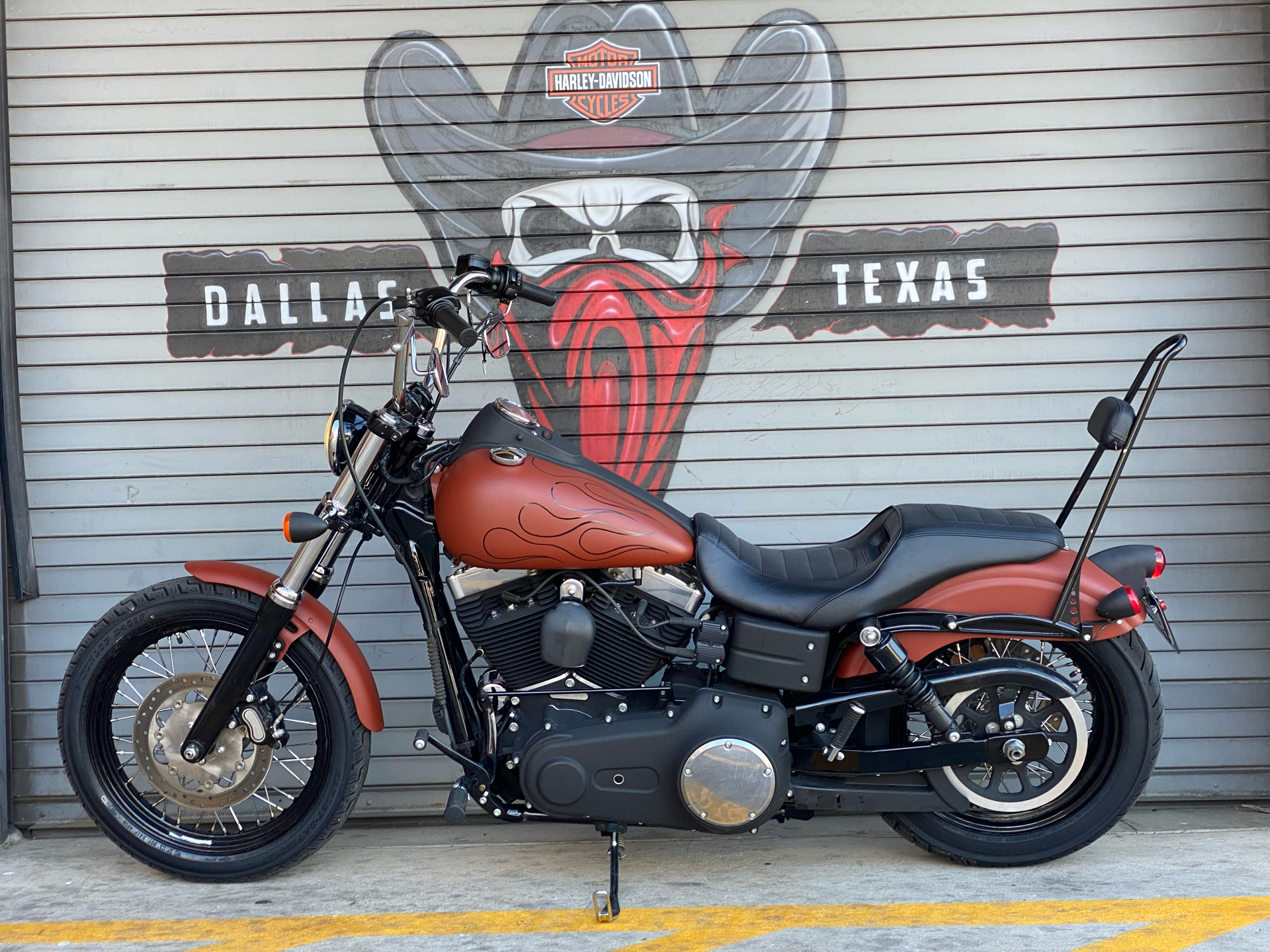 2010 Harley-Davidson Dyna® Street Bob® in Carrollton, Texas - Photo 11
