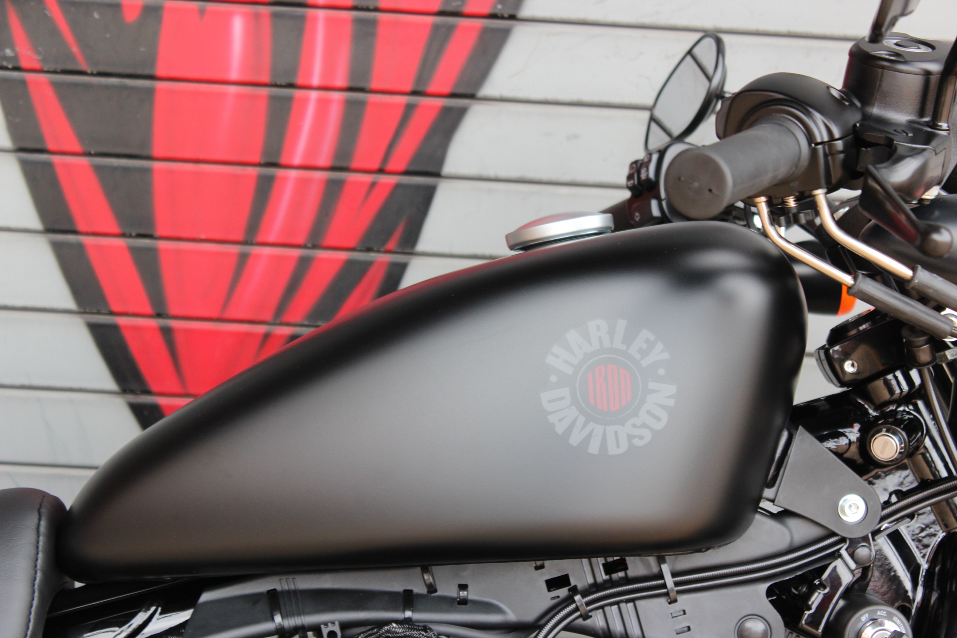 2022 Harley-Davidson Iron 883™ in Carrollton, Texas - Photo 5