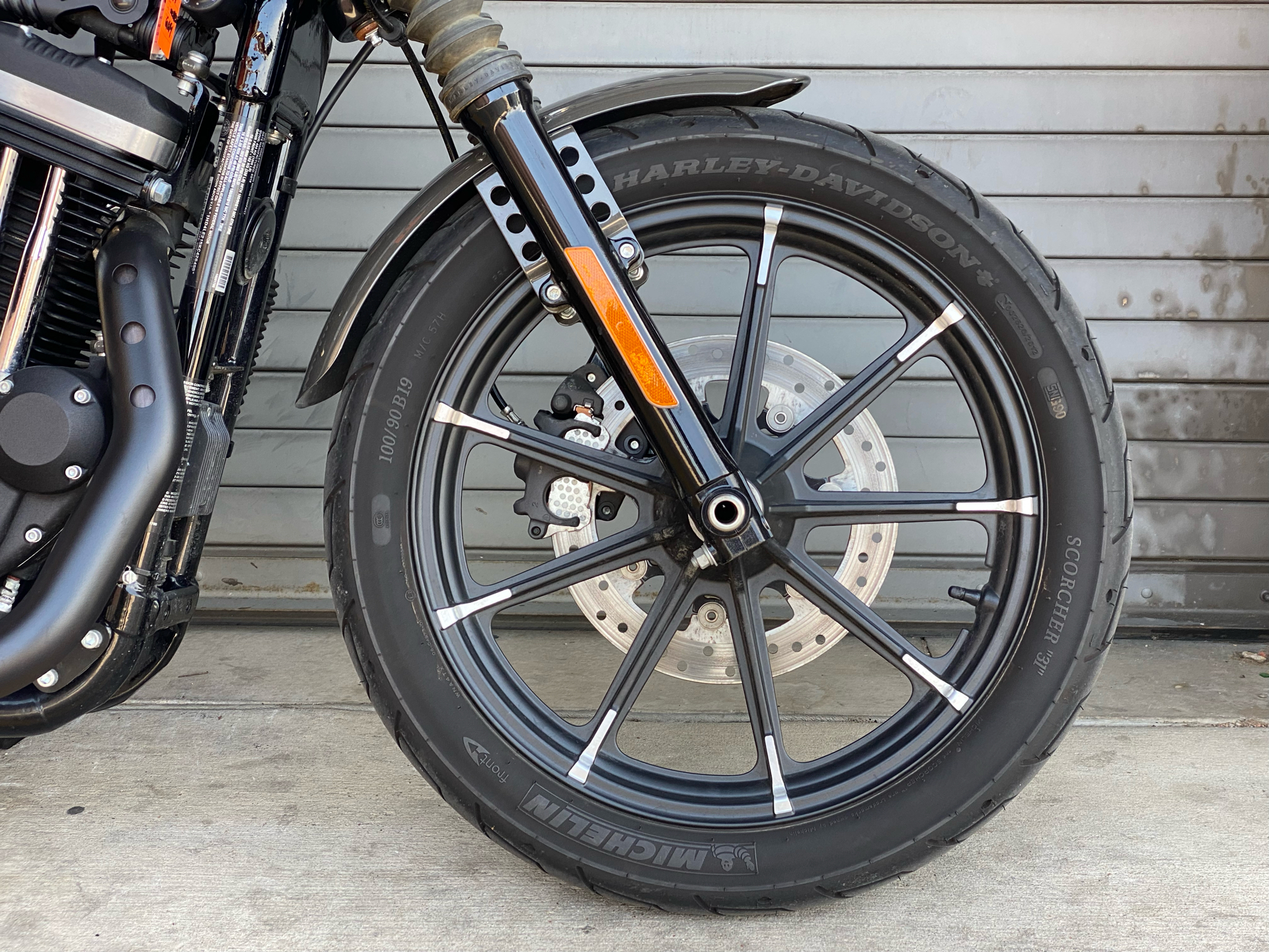 2019 Harley-Davidson Iron 883™ in Carrollton, Texas - Photo 4