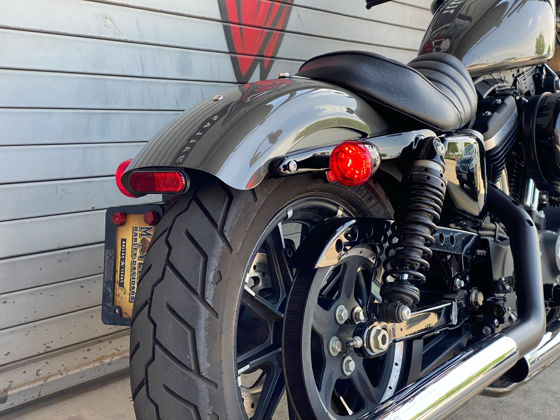 2019 Harley-Davidson Iron 883™ in Carrollton, Texas - Photo 9