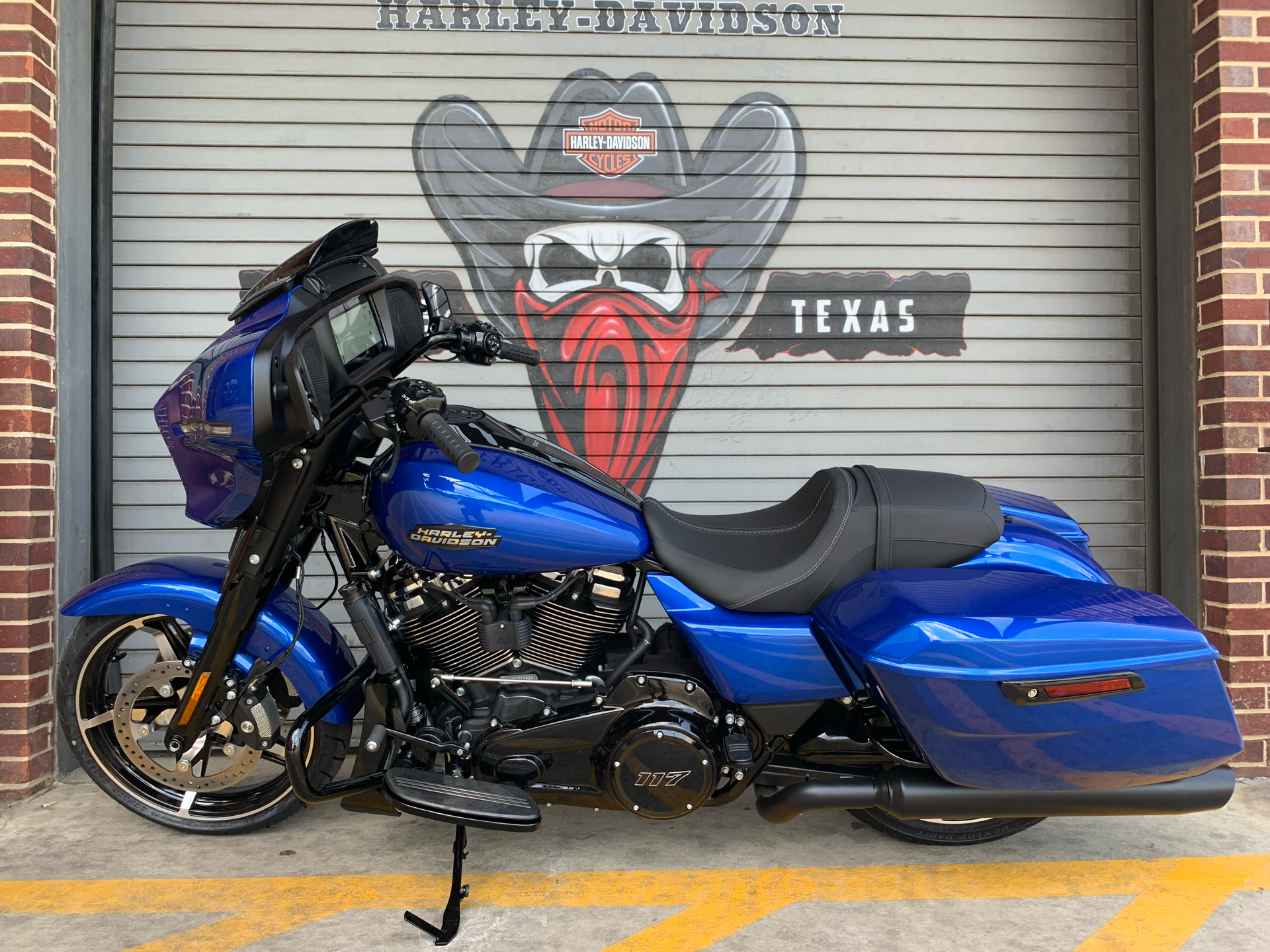 2024 Harley-Davidson Street Glide® in Carrollton, Texas - Photo 10