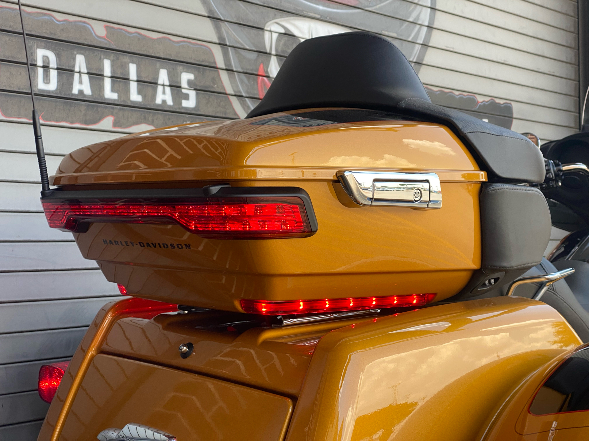 2023 Harley-Davidson Tri Glide® Ultra in Carrollton, Texas - Photo 11
