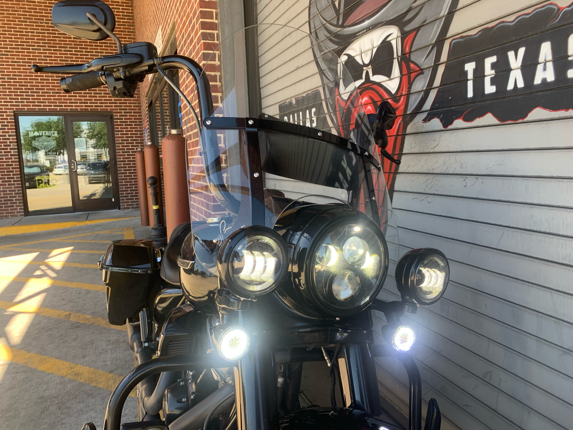 2017 Harley-Davidson Road King® Special in Carrollton, Texas - Photo 2