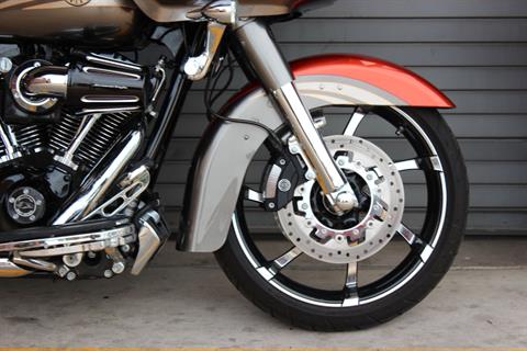 2013 Harley-Davidson CVO™ Road Glide® Custom in Carrollton, Texas - Photo 4