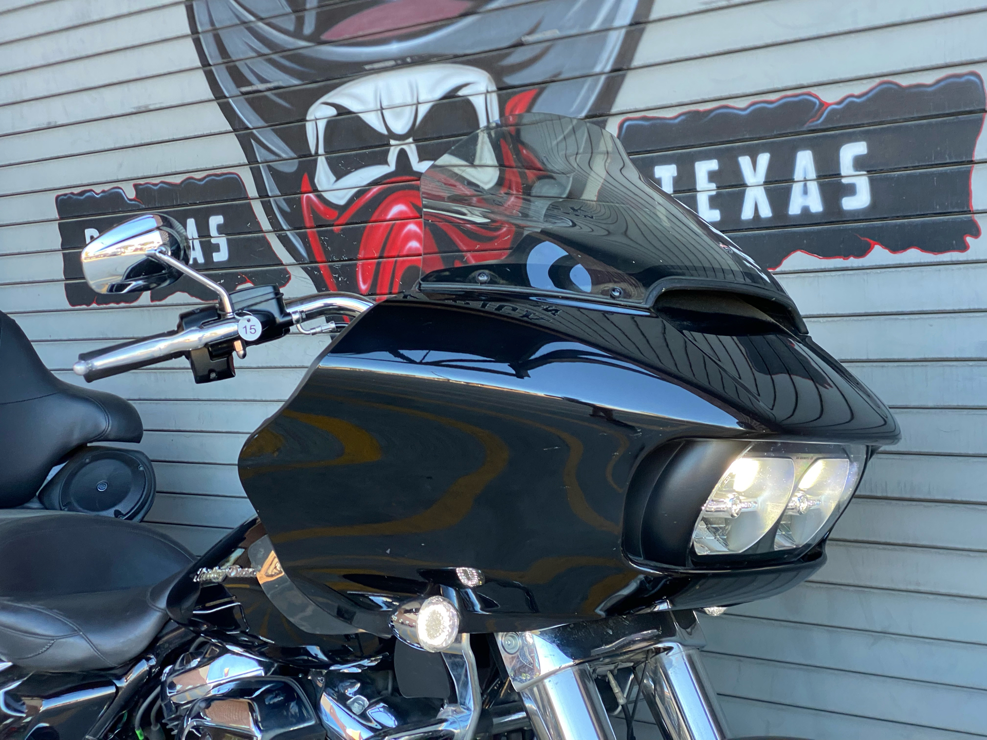 2018 Harley-Davidson Road Glide® in Carrollton, Texas - Photo 2