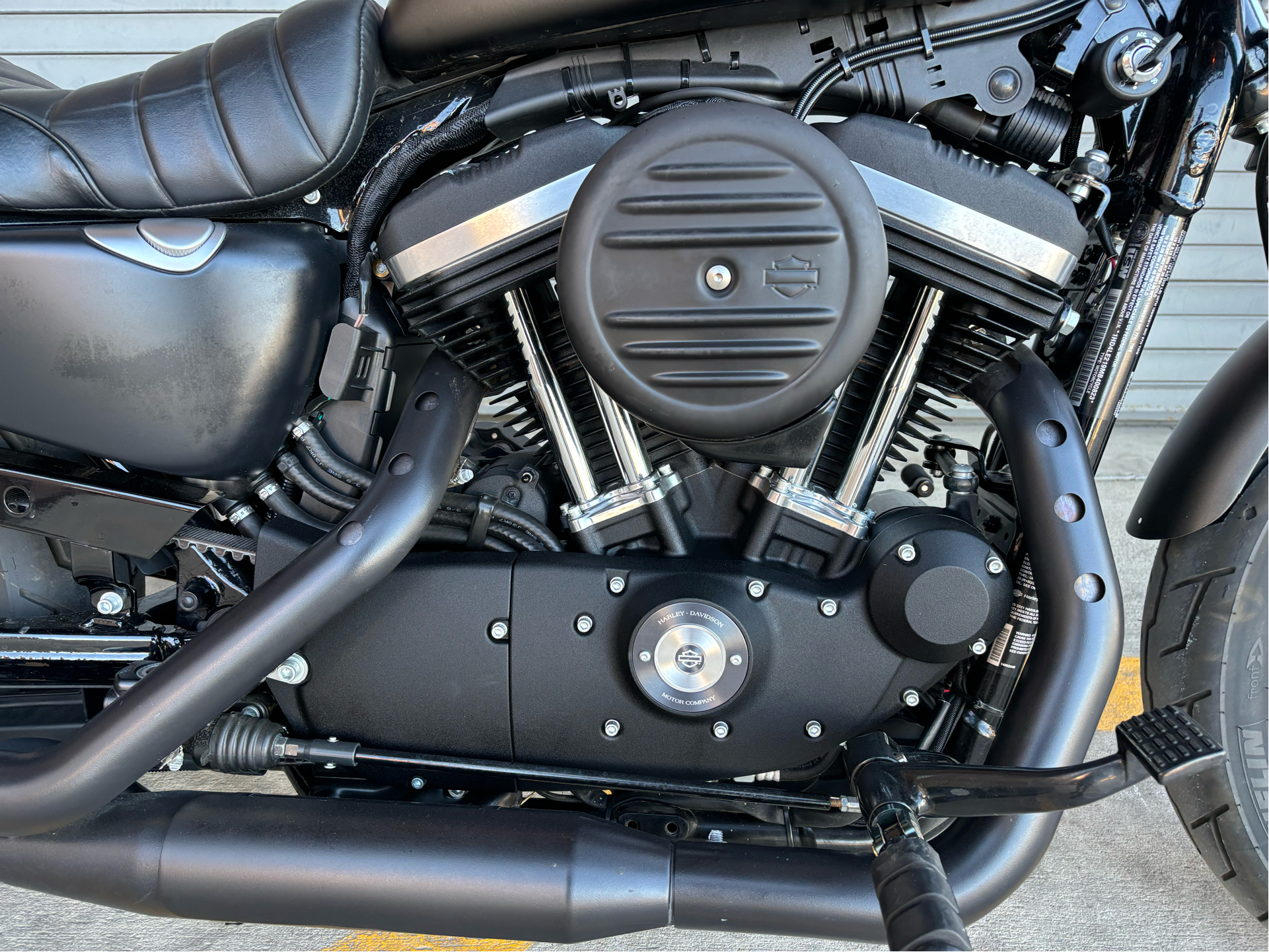 2021 Harley-Davidson Iron 883™ in Carrollton, Texas - Photo 4