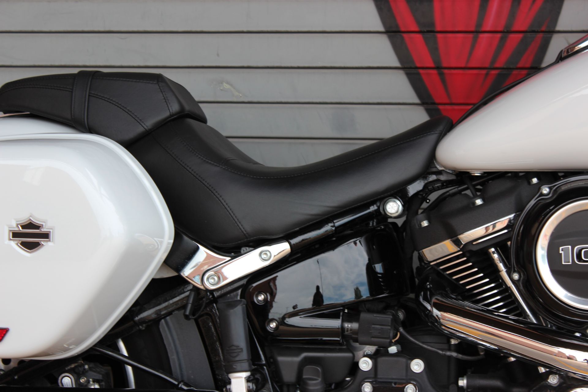2021 Harley-Davidson Sport Glide® in Carrollton, Texas - Photo 8