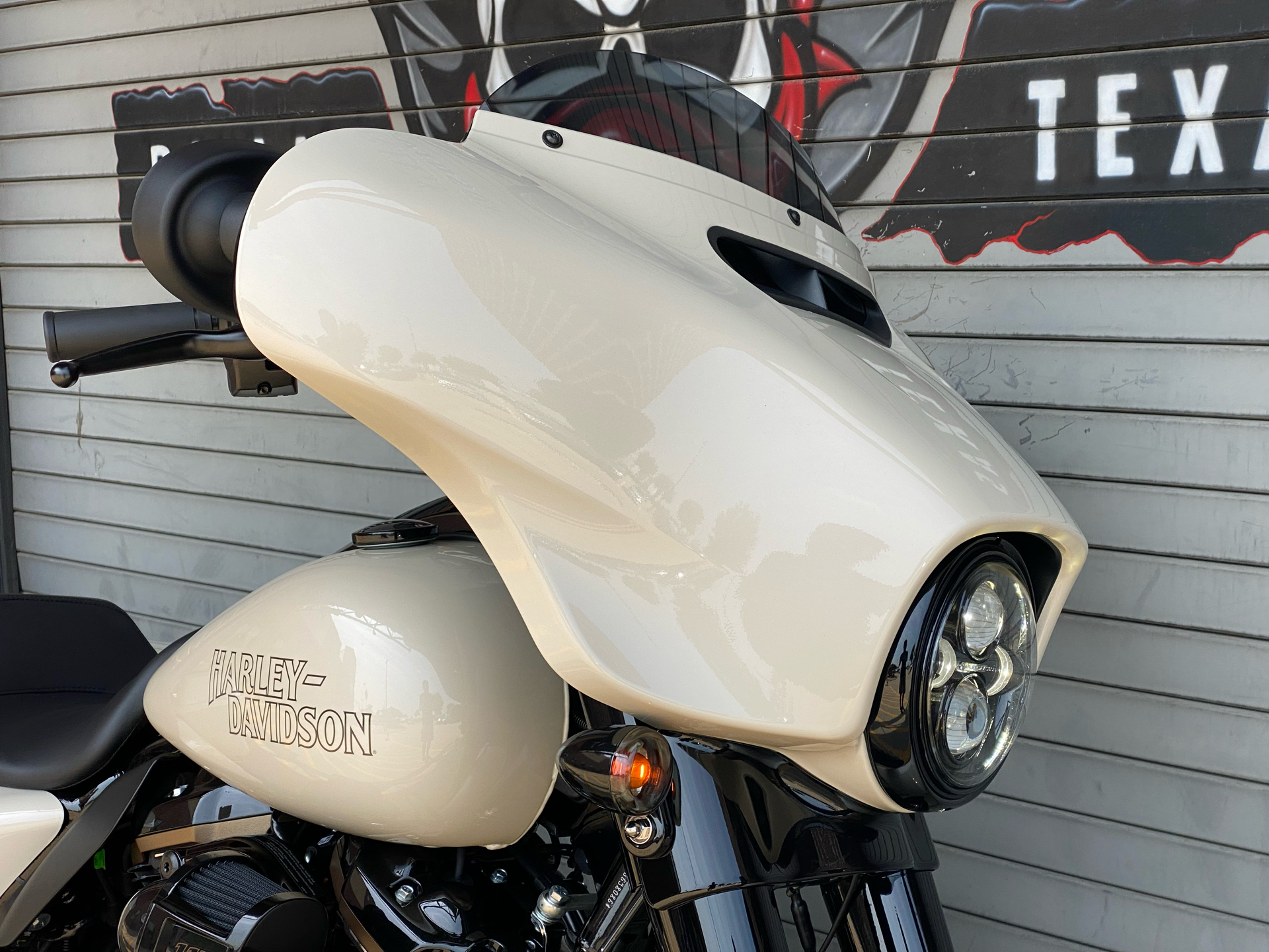 2023 Harley-Davidson Street Glide® ST in Carrollton, Texas - Photo 2