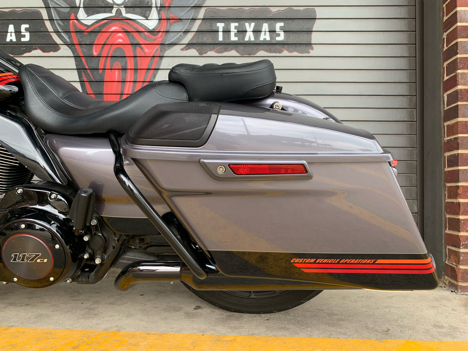 2020 Harley-Davidson CVO™ Street Glide® in Carrollton, Texas - Photo 15