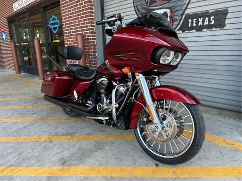 2017 Harley-Davidson Road Glide® Special in Carrollton, Texas - Photo 2