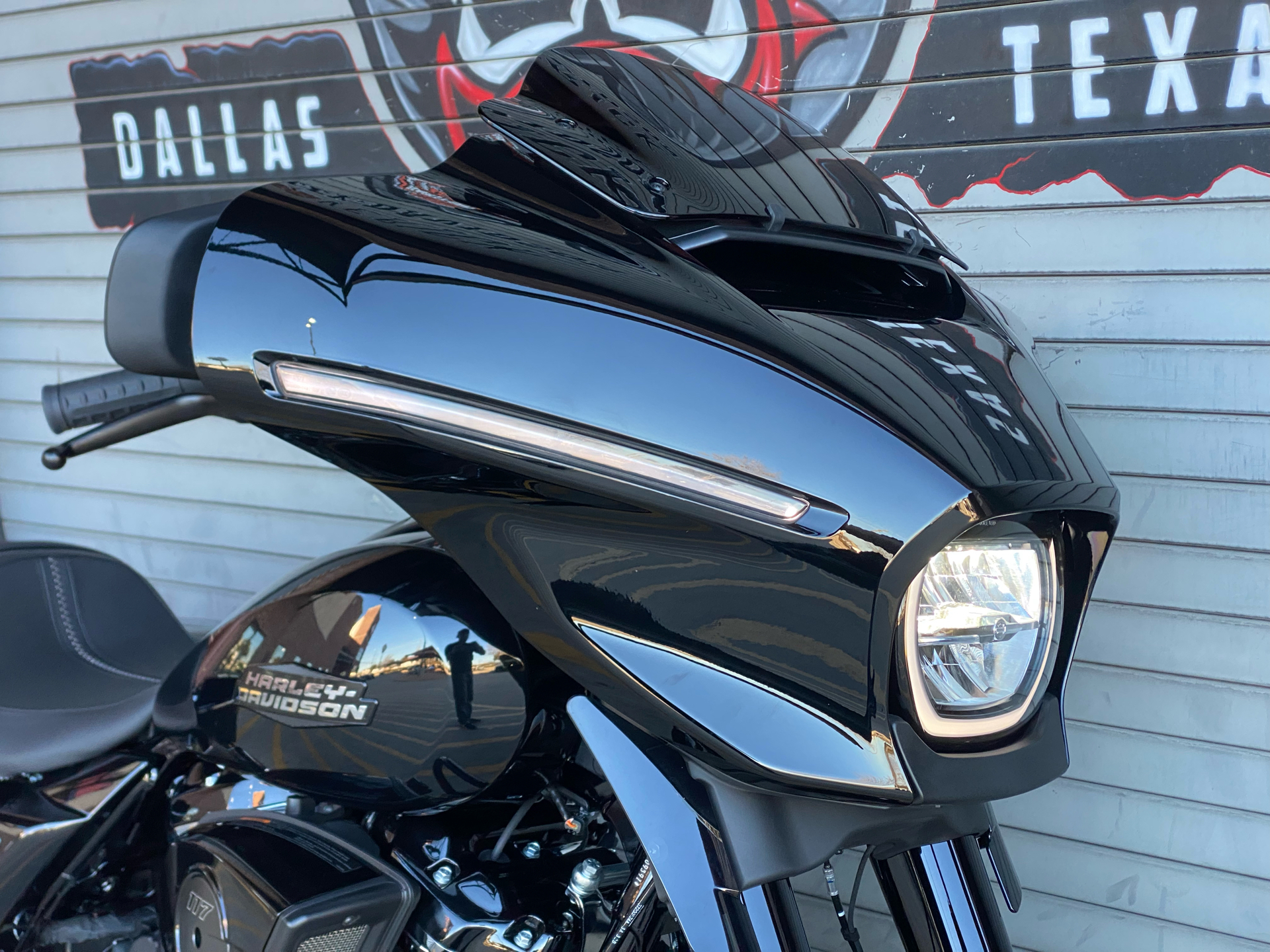 2024 Harley-Davidson Street Glide® in Carrollton, Texas - Photo 2