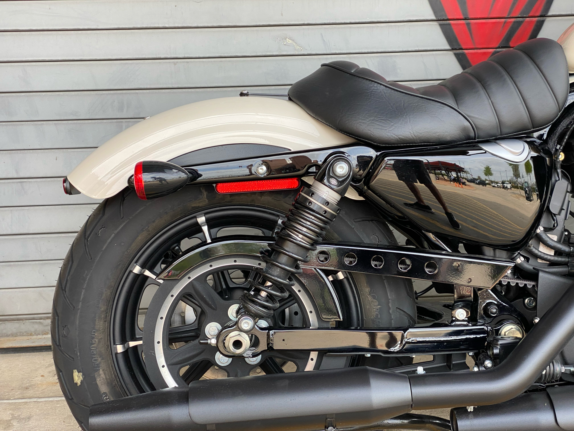 2022 Harley-Davidson Iron 883™ in Carrollton, Texas - Photo 8