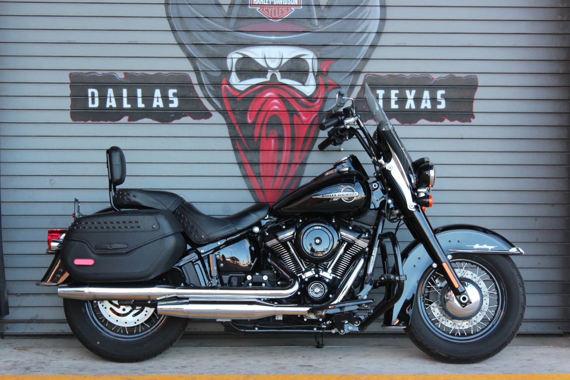 2018 Harley-Davidson Heritage Classic in Carrollton, Texas - Photo 3