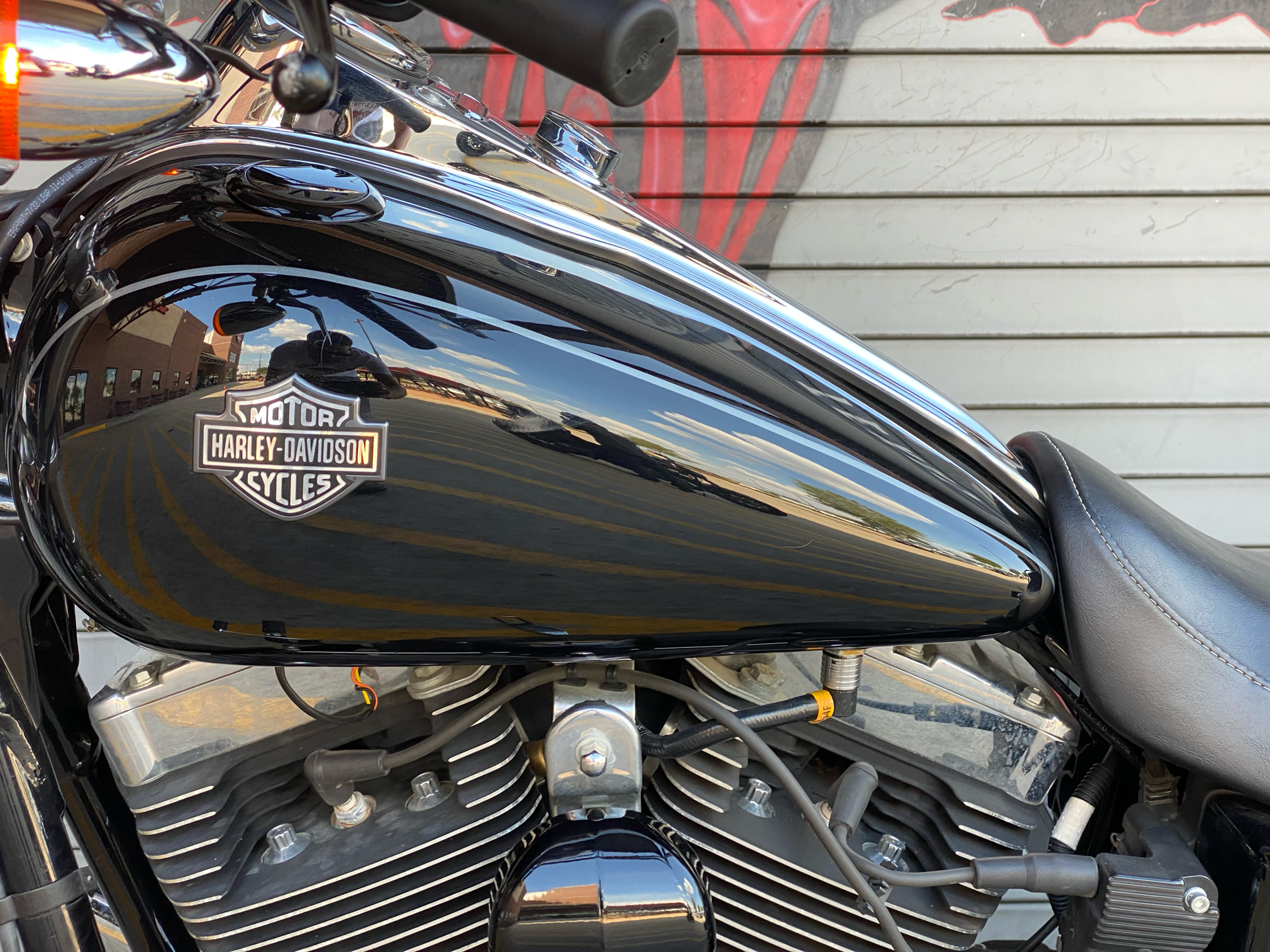 2013 Harley-Davidson Dyna® Wide Glide® in Carrollton, Texas - Photo 14