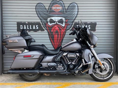 2017 Harley-Davidson Street Glide® Special in Carrollton, Texas - Photo 3