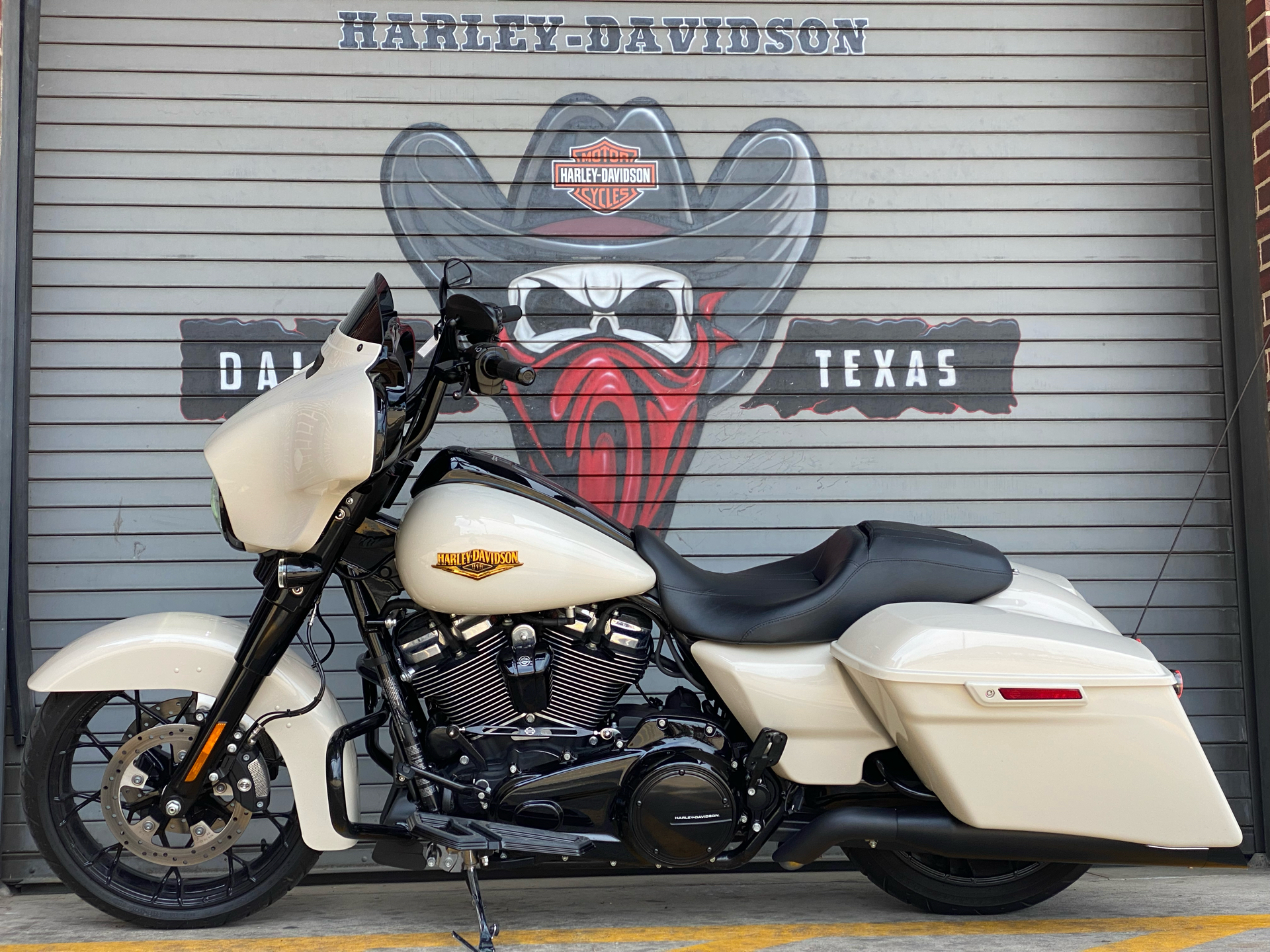 2022 Harley-Davidson Street Glide® Special in Carrollton, Texas - Photo 11