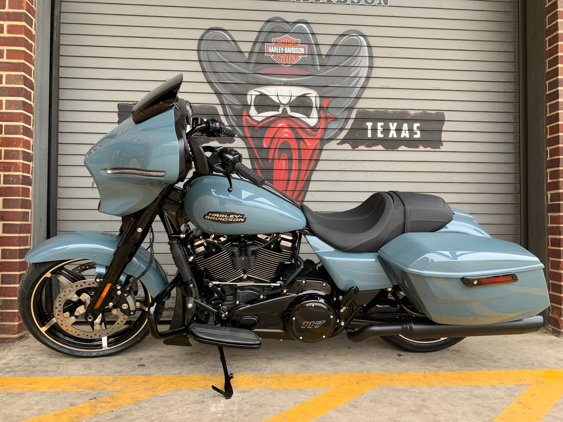 2024 Harley-Davidson Street Glide® in Carrollton, Texas - Photo 10