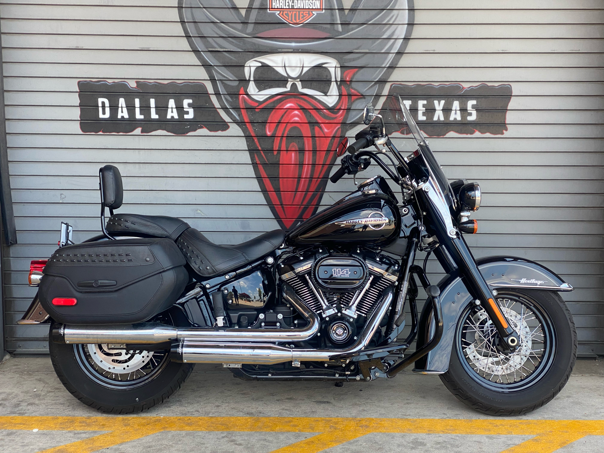 2018 Harley-Davidson Heritage Classic 114 in Carrollton, Texas - Photo 3