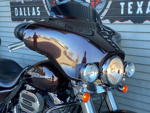 2011 Harley-Davidson Street Glide® in Carrollton, Texas - Photo 2
