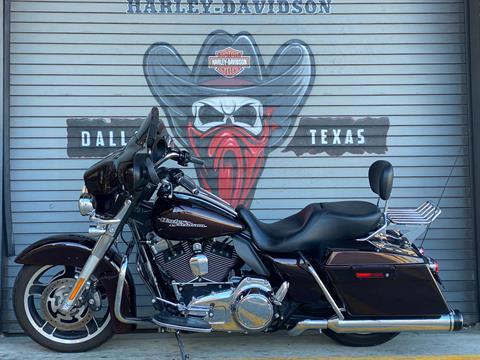 2011 Harley-Davidson Street Glide® in Carrollton, Texas - Photo 13