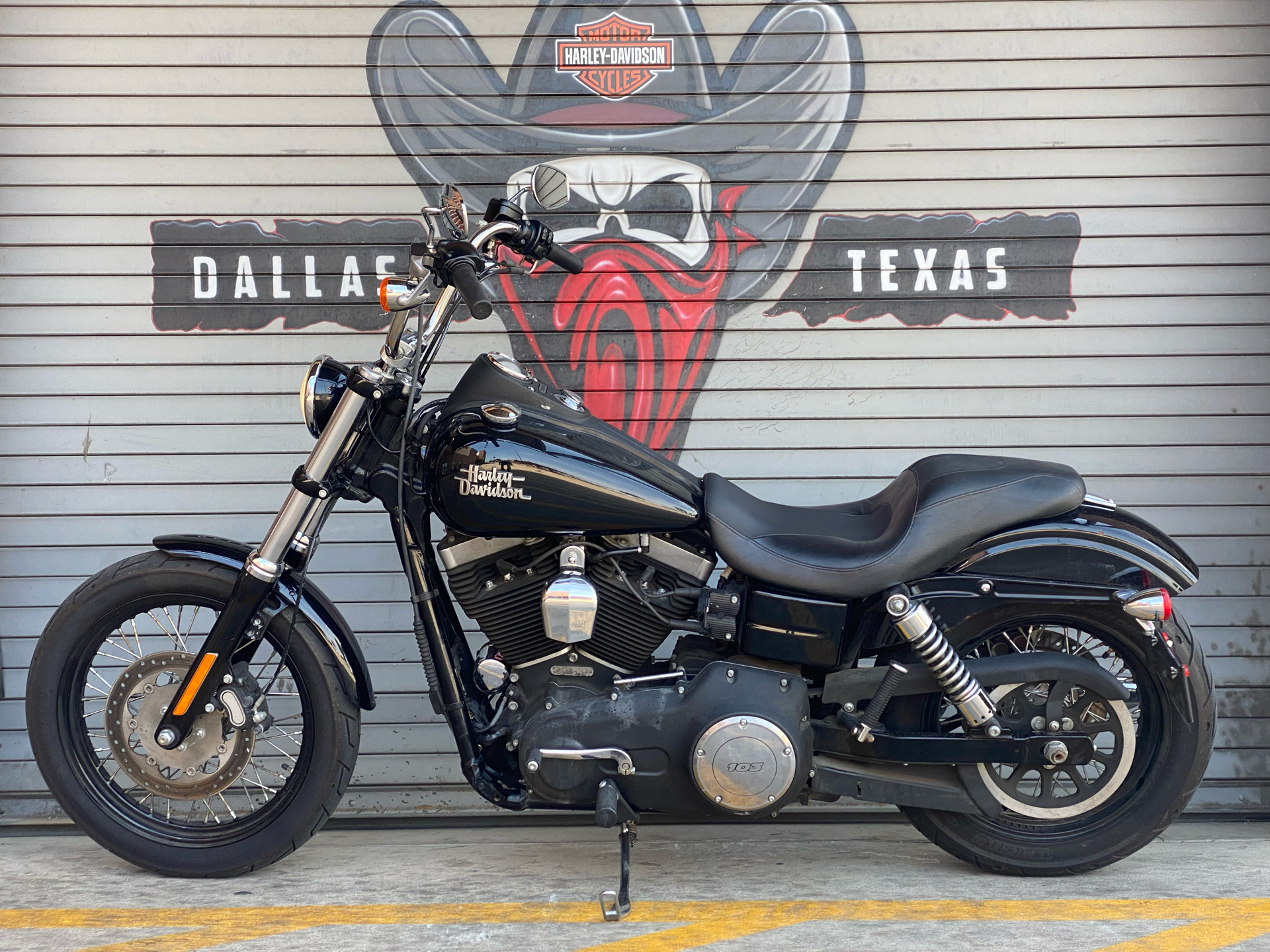 2015 Harley-Davidson Street Bob® in Carrollton, Texas - Photo 13