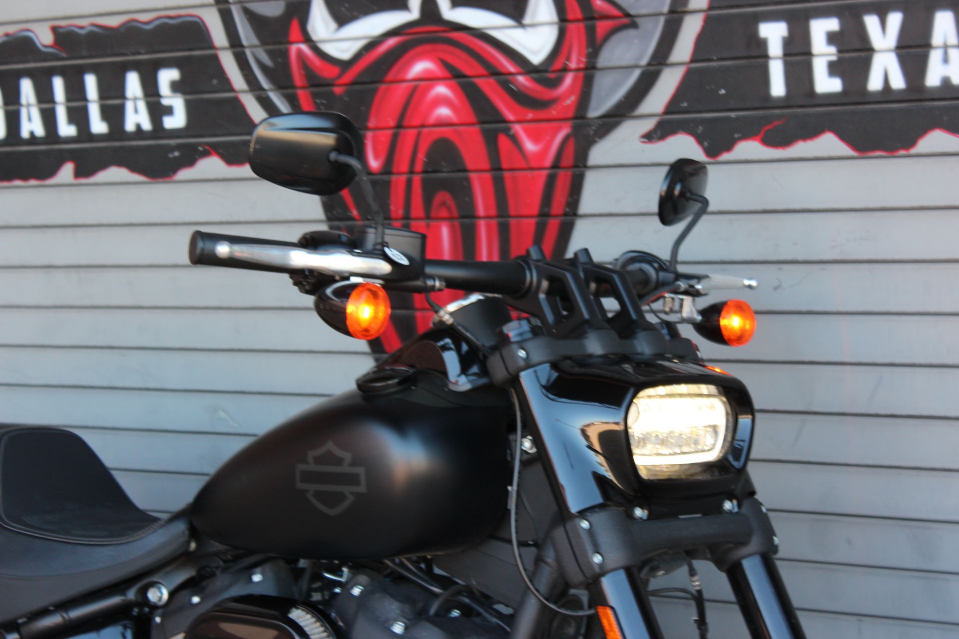 2019 Harley-Davidson Fat Bob® 114 in Carrollton, Texas - Photo 2