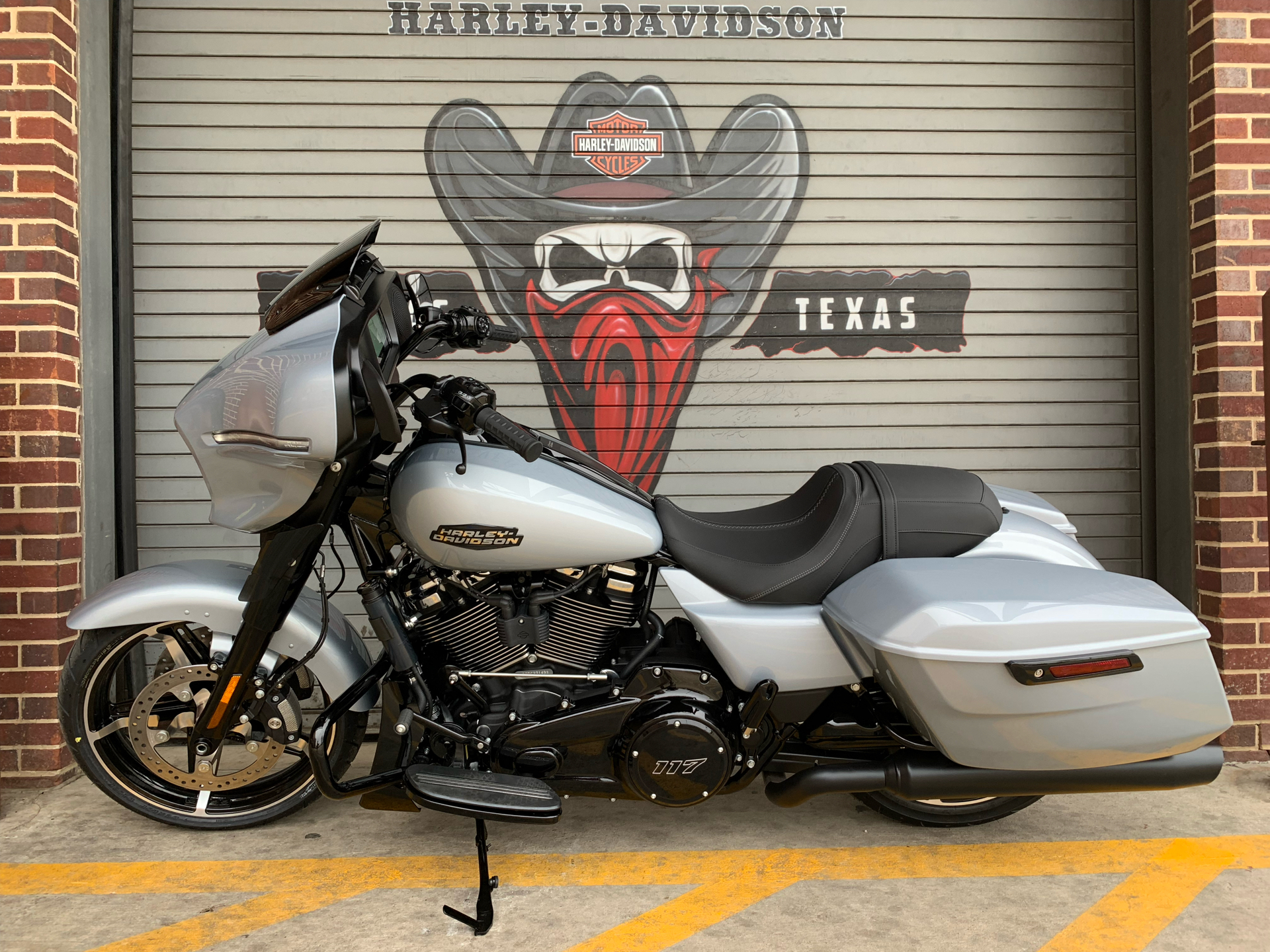 2024 Harley-Davidson Street Glide® in Carrollton, Texas - Photo 10