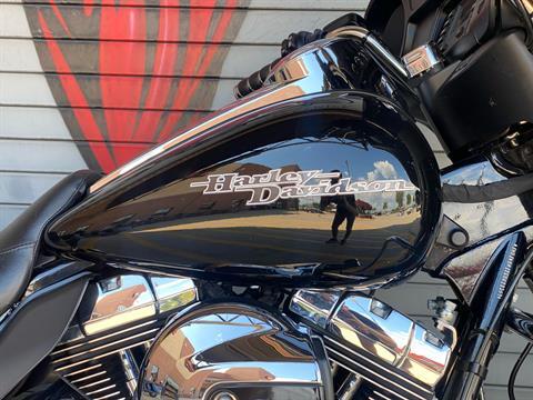 2016 Harley-Davidson Street Glide® in Carrollton, Texas - Photo 5
