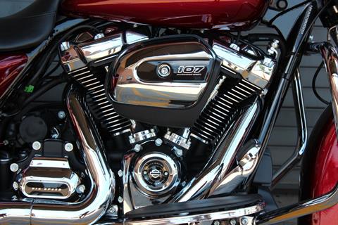 2017 Harley-Davidson Street Glide® in Carrollton, Texas - Photo 7