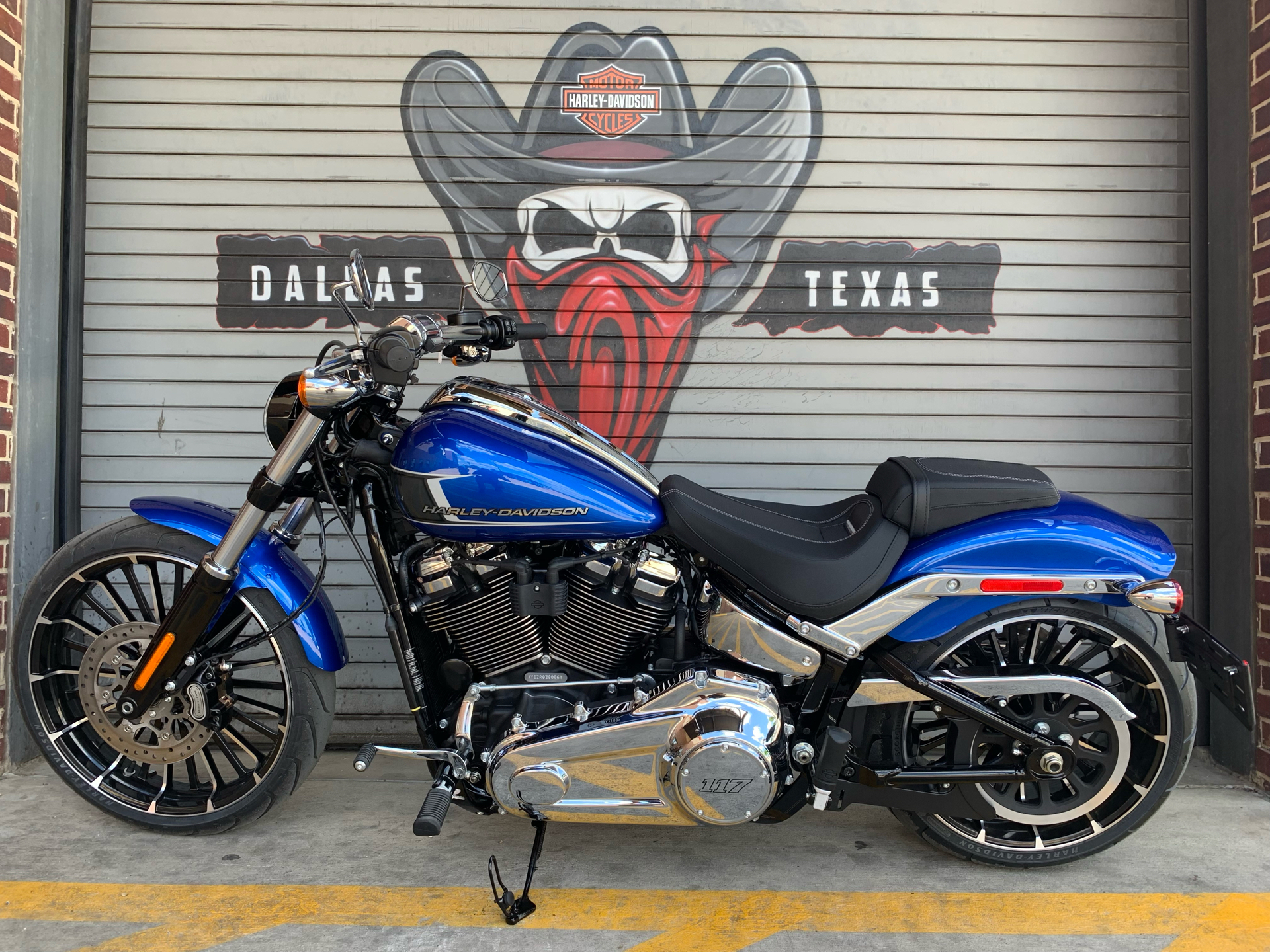 2024 Harley-Davidson Breakout® in Carrollton, Texas - Photo 10