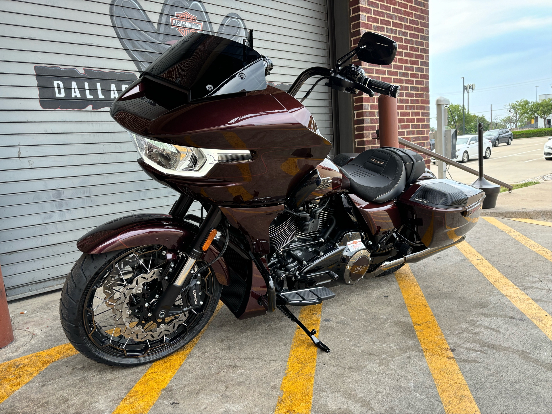 2024 Harley-Davidson CVO™ Road Glide® in Carrollton, Texas - Photo 9